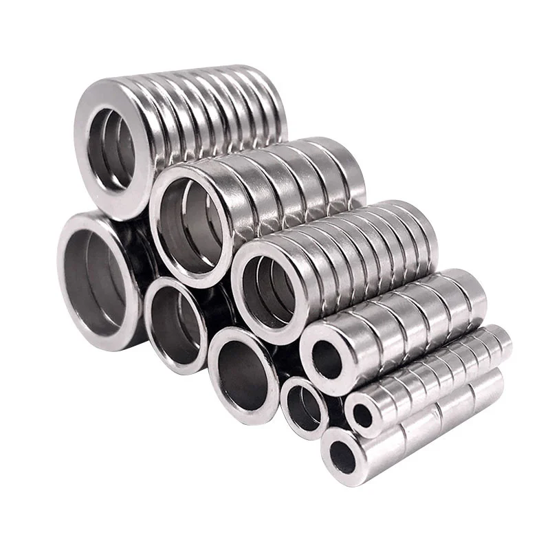 Miten rengasmagneetti eroaa kiinteästä magneetista sovelluksissa?